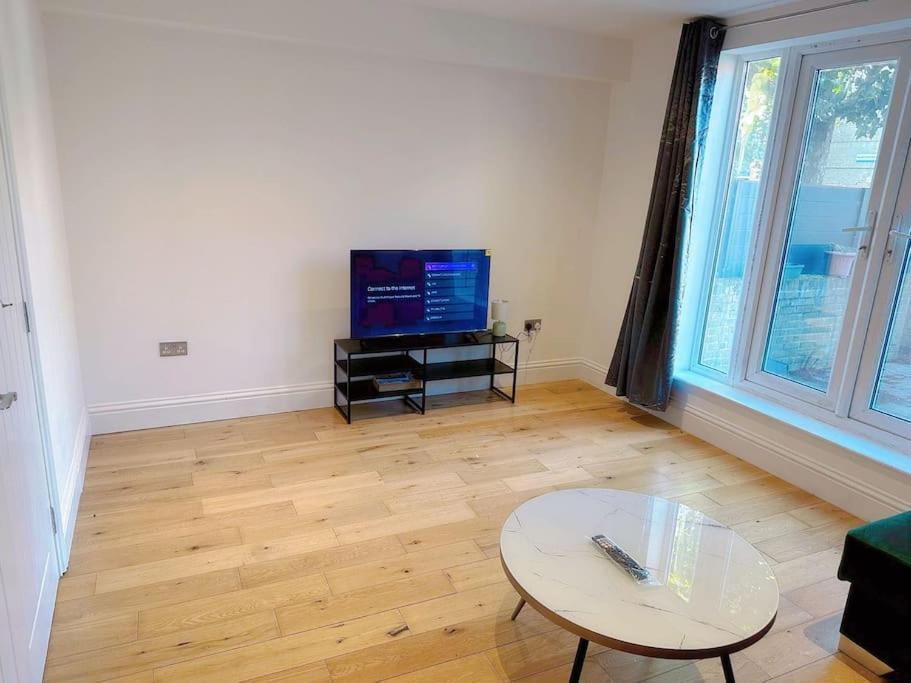 1 Bed Room Flat Near Central Londra Exterior foto
